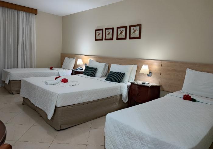 Apartamento Triplo com Varanda Vista Mar (1o andar)